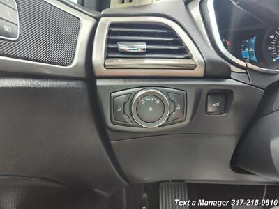 2018 Ford Fusion SE   - Photo 9 - Greenwood, IN 46142