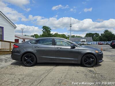 2018 Ford Fusion SE   - Photo 6 - Greenwood, IN 46142