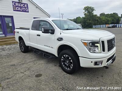 2018 Nissan Titan XD PRO-4X - Photo 7 - Greenwood, IN 46142