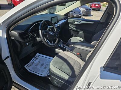 2020 Ford Escape SE   - Photo 9 - Greenwood, IN 46142