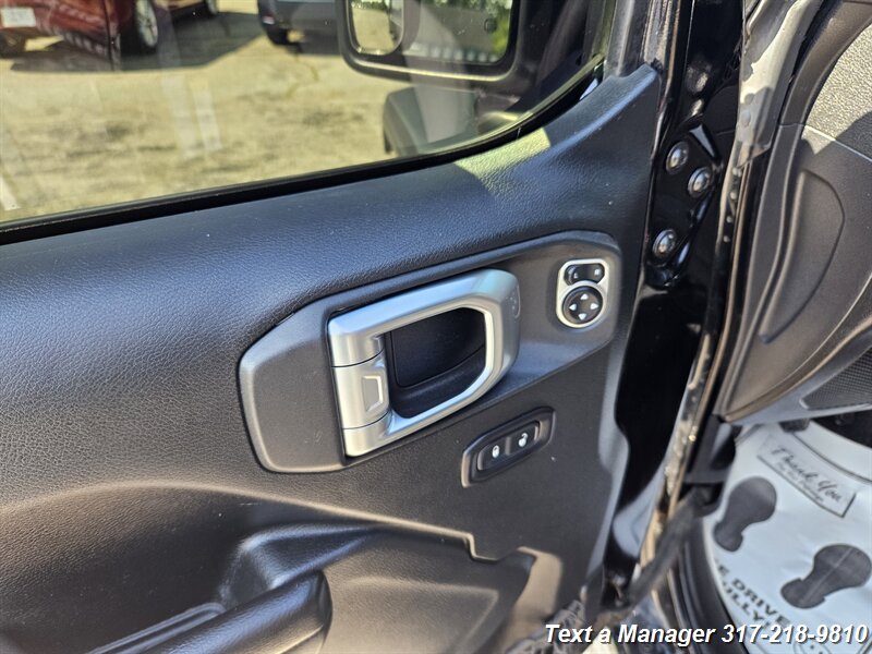 2018 Jeep Wrangler Unlimited Sport - Photo 10 - Greenwood, IN 46142