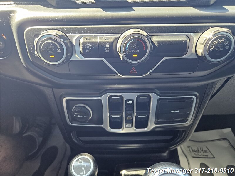 2018 Jeep Wrangler Unlimited Sport - Photo 19 - Greenwood, IN 46142