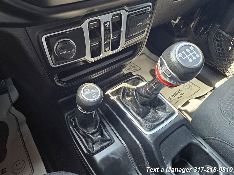 2018 Jeep Wrangler Unlimited Sport - Photo 21 - Greenwood, IN 46142