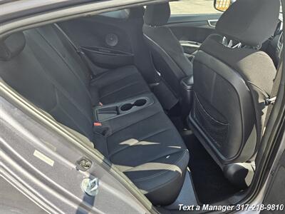 2015 Hyundai VELOSTER RE:FLEX   - Photo 22 - Greenwood, IN 46142