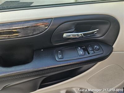 2015 Dodge Grand Caravan SE   - Photo 10 - Greenwood, IN 46142