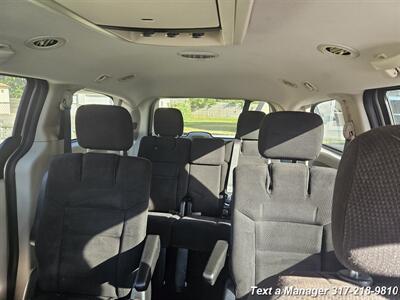 2015 Dodge Grand Caravan SE   - Photo 21 - Greenwood, IN 46142