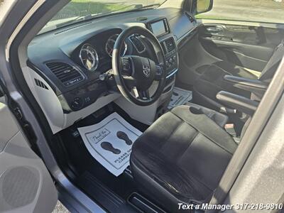 2015 Dodge Grand Caravan SE   - Photo 9 - Greenwood, IN 46142