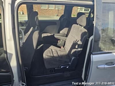 2015 Dodge Grand Caravan SE   - Photo 24 - Greenwood, IN 46142