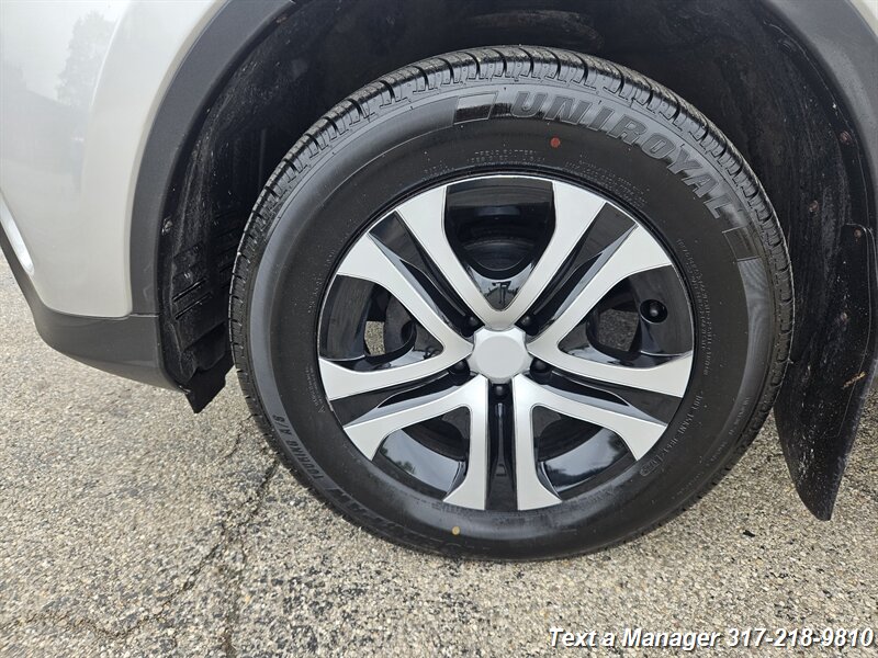 2015 Toyota RAV4 LE - Photo 26 - Greenwood, IN 46142
