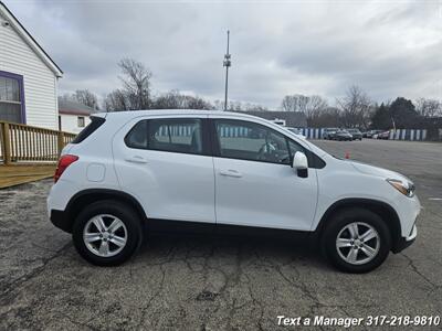 2017 Chevrolet Trax LS   - Photo 6 - Greenwood, IN 46142