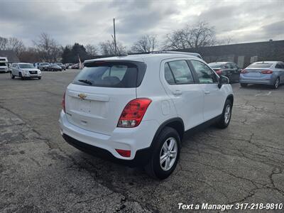2017 Chevrolet Trax LS   - Photo 5 - Greenwood, IN 46142