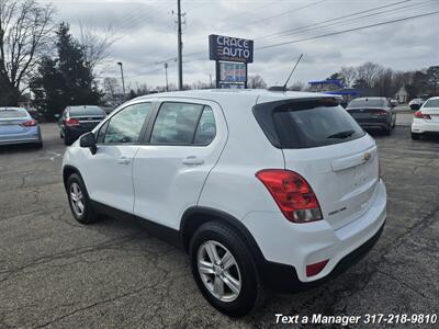 2017 Chevrolet Trax LS   - Photo 3 - Greenwood, IN 46142