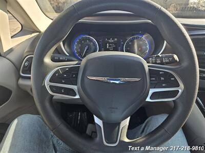 2018 Chrysler Pacifica L   - Photo 12 - Greenwood, IN 46142