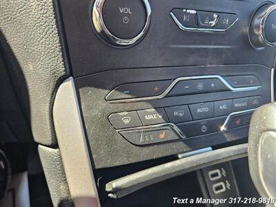 2017 Ford Edge SEL   - Photo 21 - Greenwood, IN 46142