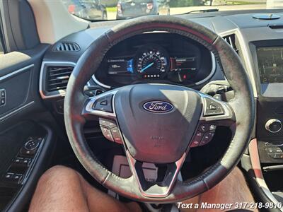 2017 Ford Edge SEL   - Photo 12 - Greenwood, IN 46142