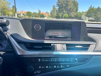 2020 Lexus ES 350   - Photo 17 - Rancho Cucamonga, CA 91730