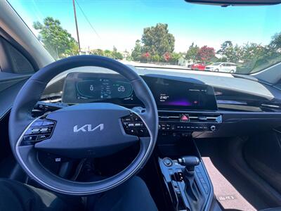 2024 Kia Niro EX - Photo 10 - Rancho Cucamonga, CA 91730
