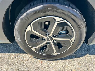 2024 Kia Niro EX - Photo 17 - Rancho Cucamonga, CA 91730