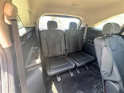 2023 Kia Sorento Hybrid EX   - Photo 18 - Rancho Cucamonga, CA 91730