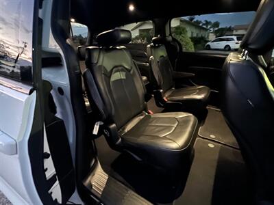 2020 Chrysler Pacifica Touring L   - Photo 20 - Rancho Cucamonga, CA 91730