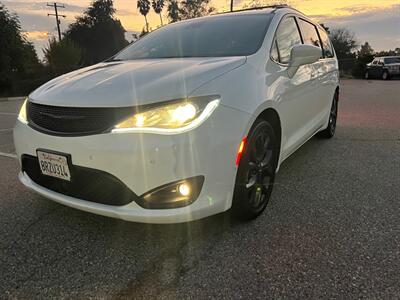 2020 Chrysler Pacifica Touring L   - Photo 3 - Rancho Cucamonga, CA 91730