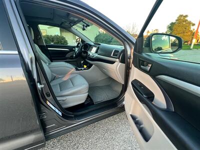 2015 Toyota Highlander XLE   - Photo 14 - Rancho Cucamonga, CA 91730