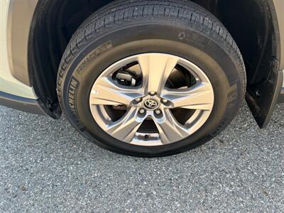 2022 Toyota RAV4 XLE   - Photo 25 - Rancho Cucamonga, CA 91730