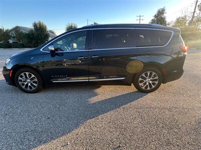 2022 Chrysler Pacifica Hybrid Pinnacle   - Photo 4 - Rancho Cucamonga, CA 91730