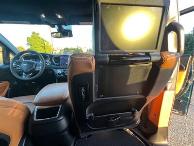 2022 Chrysler Pacifica Hybrid Pinnacle   - Photo 17 - Rancho Cucamonga, CA 91730