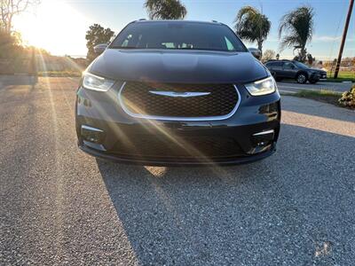 2022 Chrysler Pacifica Hybrid Pinnacle   - Photo 3 - Rancho Cucamonga, CA 91730