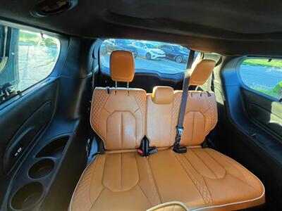 2022 Chrysler Pacifica Hybrid Pinnacle   - Photo 18 - Rancho Cucamonga, CA 91730