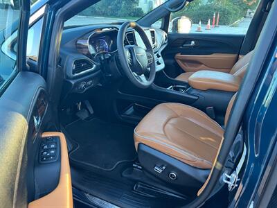 2022 Chrysler Pacifica Hybrid Pinnacle   - Photo 9 - Rancho Cucamonga, CA 91730