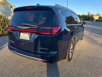 2022 Chrysler Pacifica Hybrid Pinnacle   - Photo 6 - Rancho Cucamonga, CA 91730