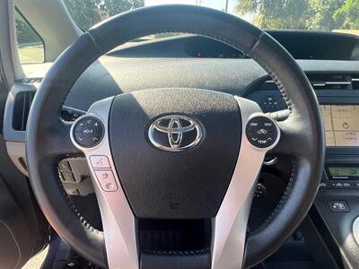 2010 Toyota Prius IV   - Photo 8 - Rancho Cucamonga, CA 91730