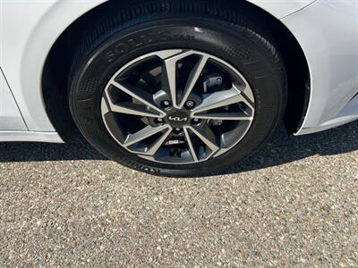 2023 Kia Forte LXS   - Photo 21 - Rancho Cucamonga, CA 91730