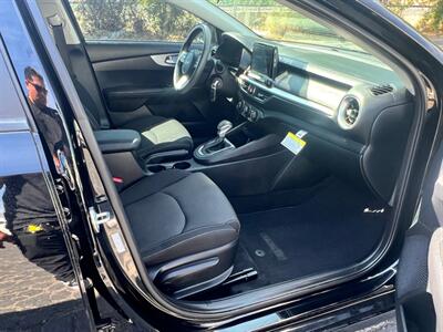 2024 Kia Forte LXS - Photo 14 - Rancho Cucamonga, CA 91730