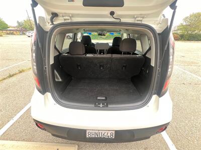 2019 Kia Soul LX   - Photo 18 - Rancho Cucamonga, CA 91730