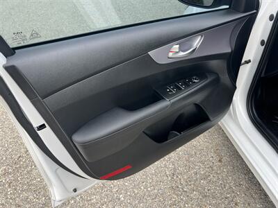 2022 Kia Forte LXS - Photo 15 - Rancho Cucamonga, CA 91730