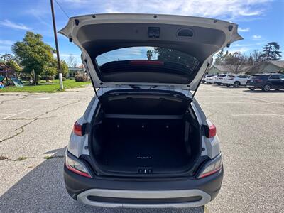 2023 Hyundai KONA SEL - Photo 8 - Rancho Cucamonga, CA 91730