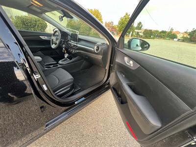 2022 Kia Forte LXS Technology Package   - Photo 10 - Rancho Cucamonga, CA 91730