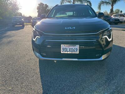 2023 Kia Niro EX Touring   - Photo 2 - Rancho Cucamonga, CA 91730