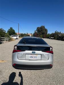 2019 Toyota Prius XLE   - Photo 5 - Rancho Cucamonga, CA 91730