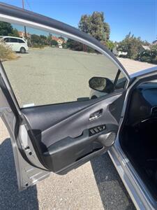 2019 Toyota Prius XLE   - Photo 15 - Rancho Cucamonga, CA 91730