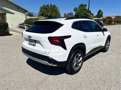 2024 Chevrolet Trax LT - Photo 7 - Rancho Cucamonga, CA 91730