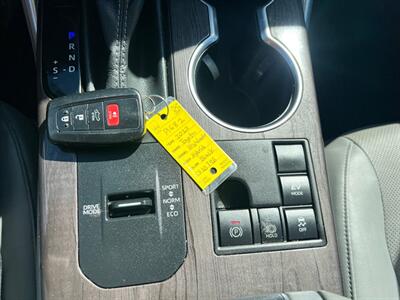 2023 Toyota Highlander Hybrid Limited   - Photo 17 - Rancho Cucamonga, CA 91730