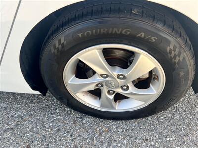 2015 Hyundai ELANTRA SE   - Photo 16 - Rancho Cucamonga, CA 91730