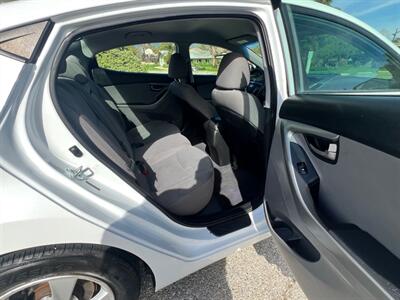2015 Hyundai ELANTRA SE   - Photo 12 - Rancho Cucamonga, CA 91730
