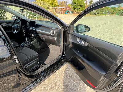 2023 Kia Forte LXS TECHNOLOGY PACKAGE   - Photo 9 - Rancho Cucamonga, CA 91730