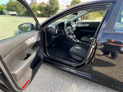 2023 Kia Forte LXS TECHNOLOGY PACKAGE   - Photo 8 - Rancho Cucamonga, CA 91730