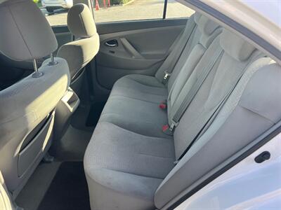 2011 Toyota Camry LE   - Photo 18 - Rancho Cucamonga, CA 91730